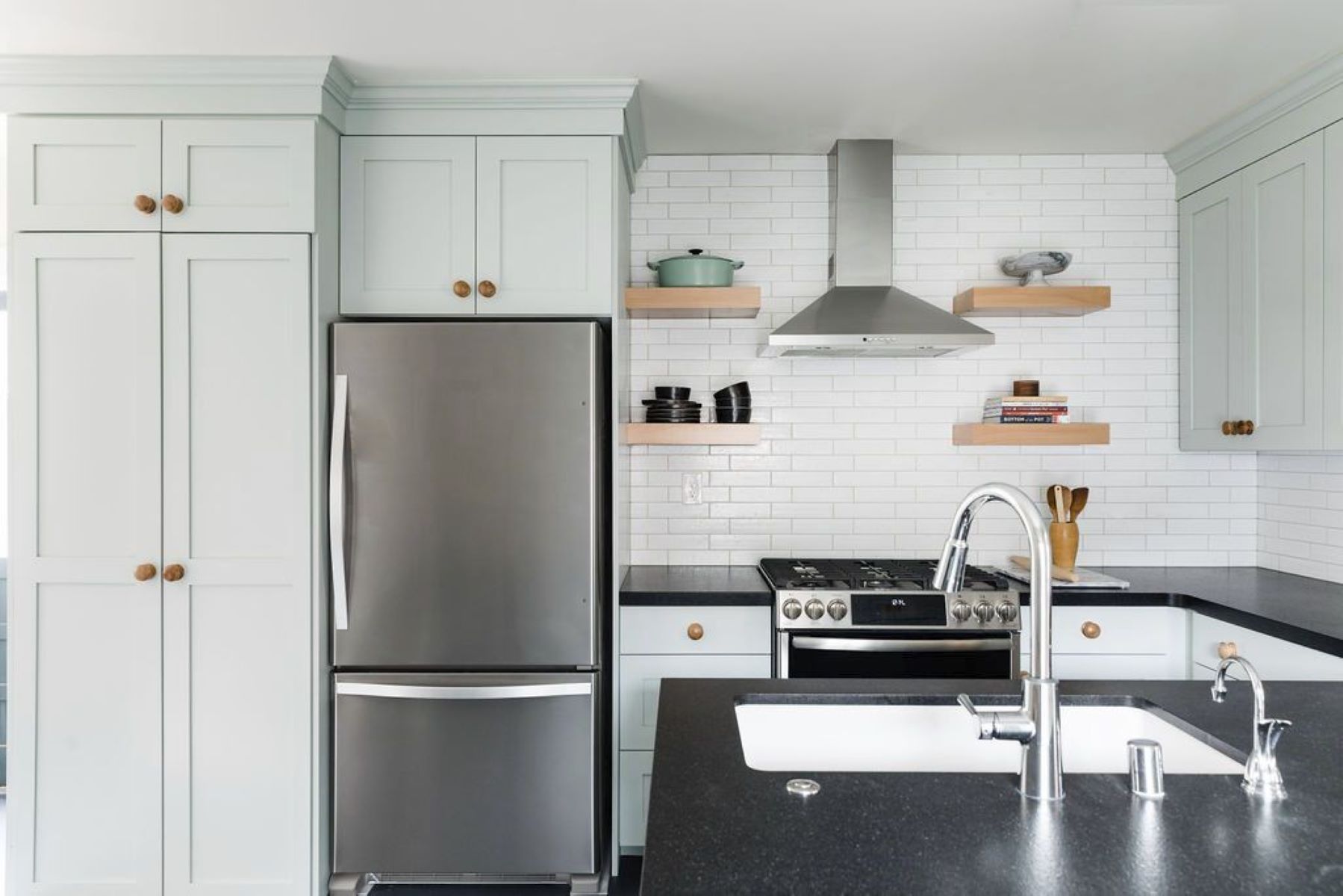 What Cabinet Color Goes With Black Countertops