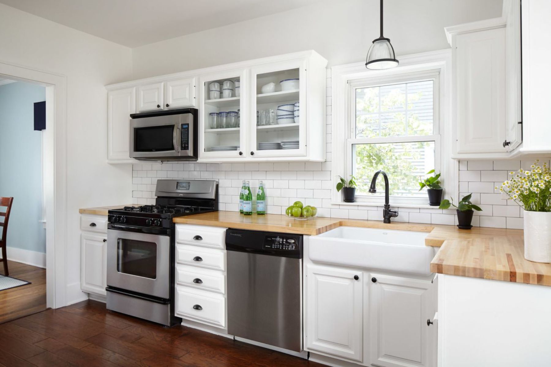 What Color Cabinets Go Best With Butcher Block Countertops