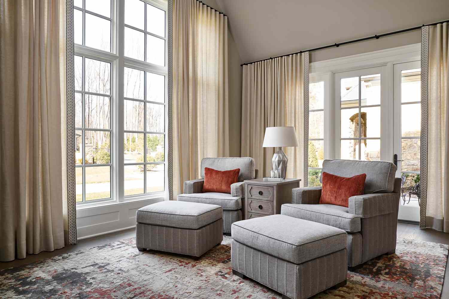 What Color Curtains Go Best With Agreeable Gray Walls