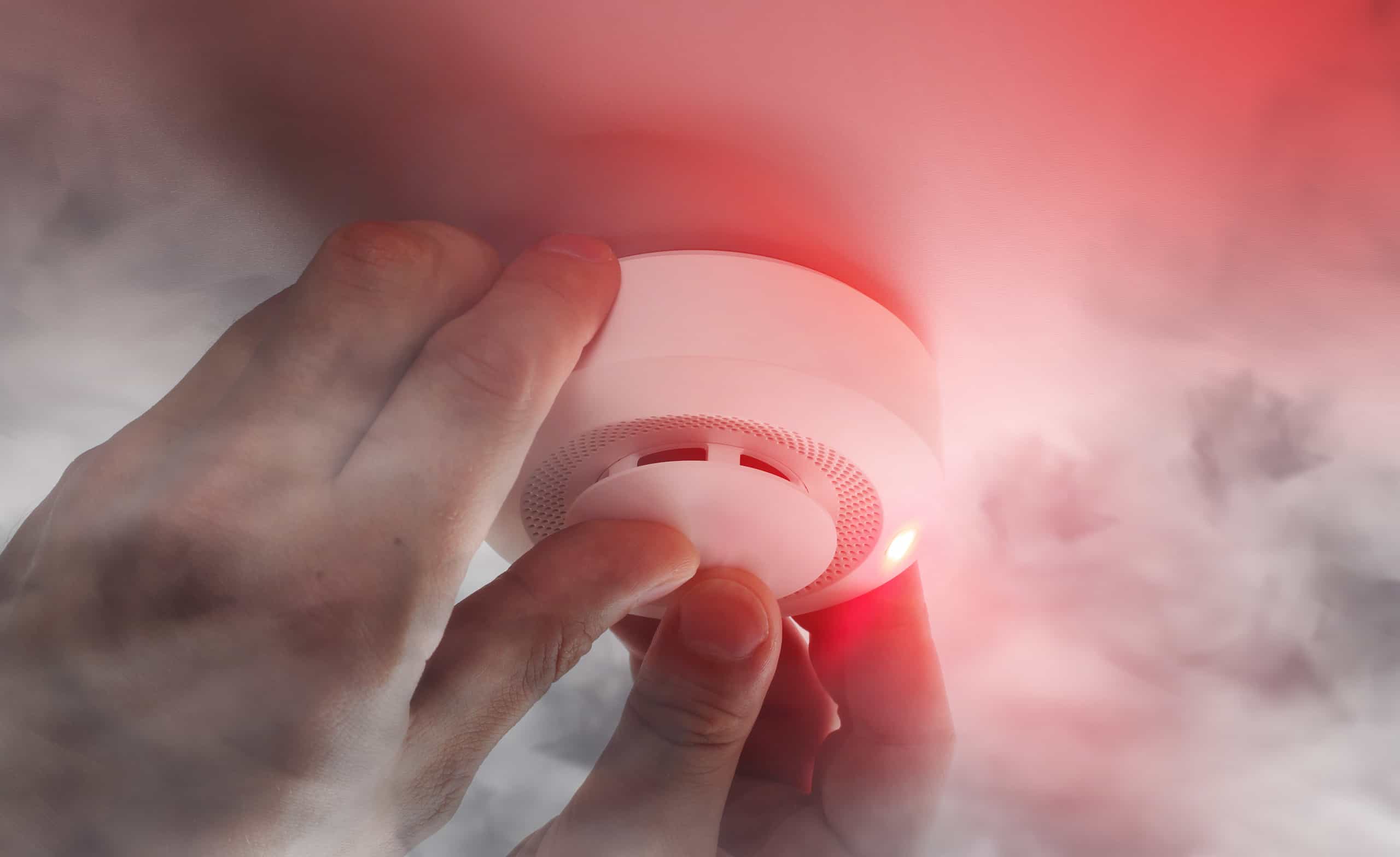 What Does A Blinking Light On A Smoke Detector Mean
