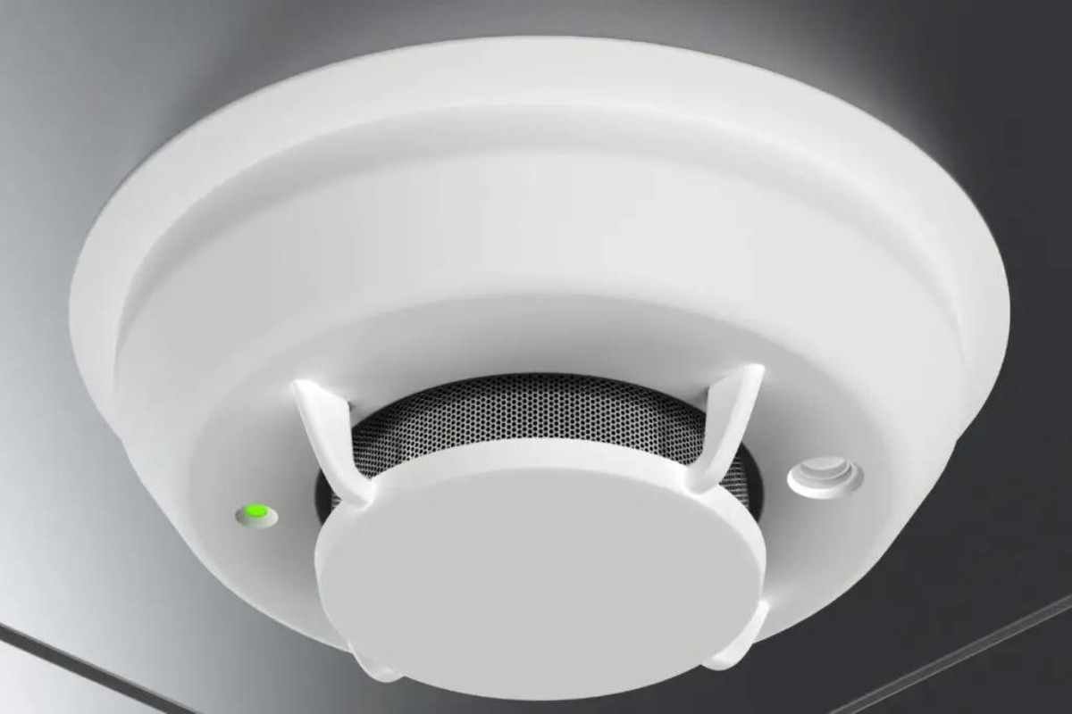 What Does It Mean When Your Smoke Detector Flashes Green