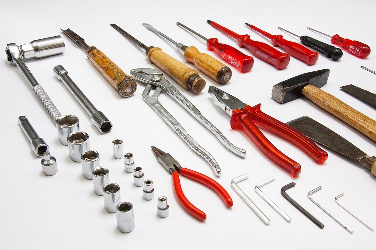 What Hand Tools Can You Bring On An Airplane