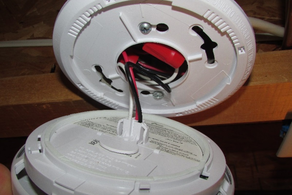What Is A Hardwired Smoke Detector?