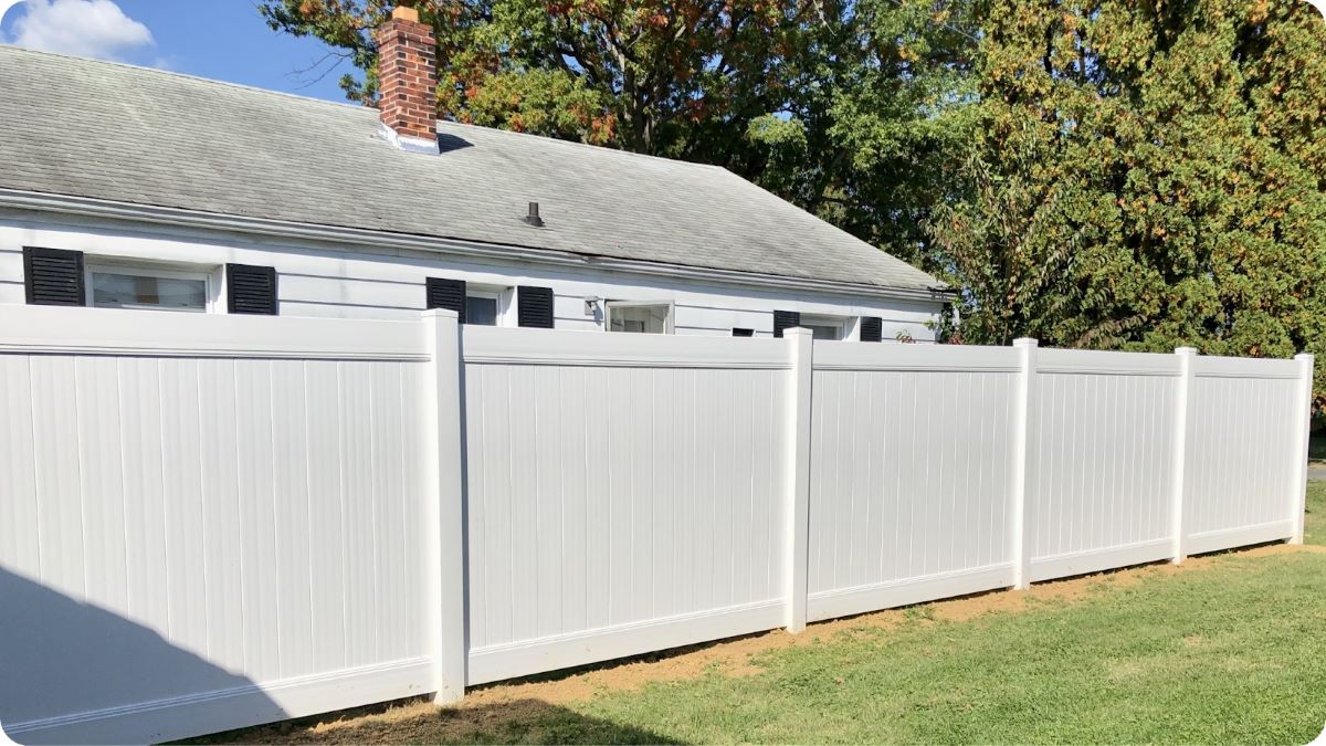 What Is A Vinyl Fence