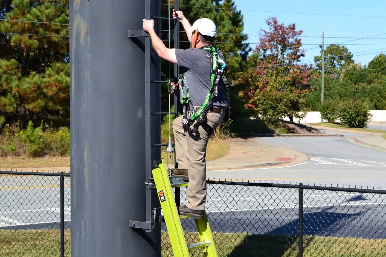 What Ladder Is Best For Working Close To The Ground