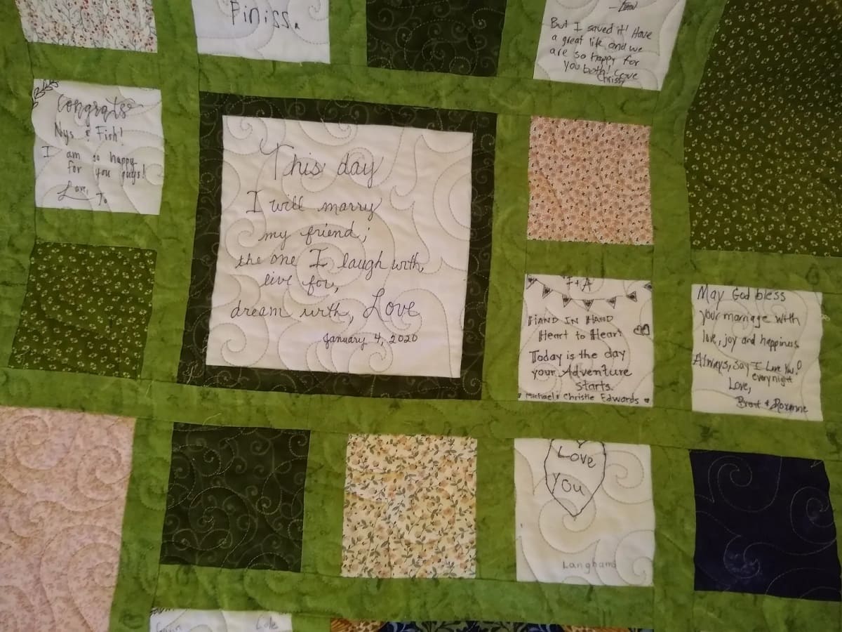 What To Write On A Wedding Quilt Square?