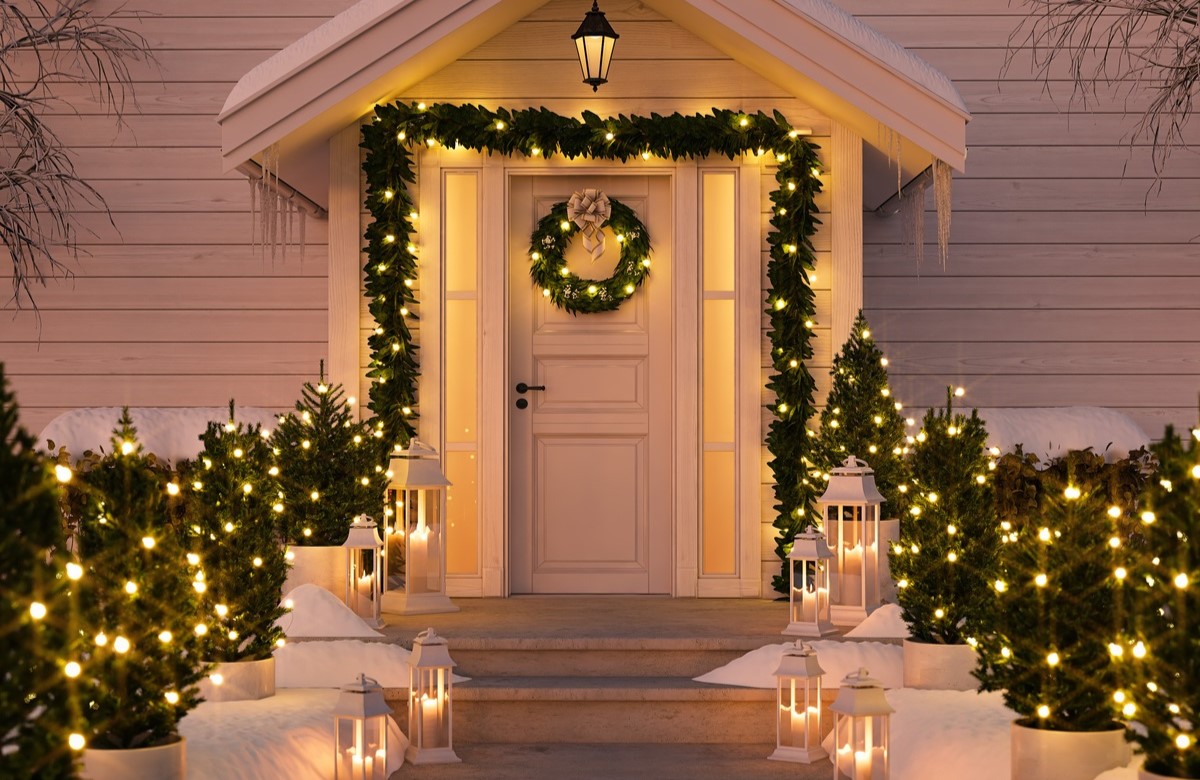 11 Best Front Porch Christmas Trees For 2023
