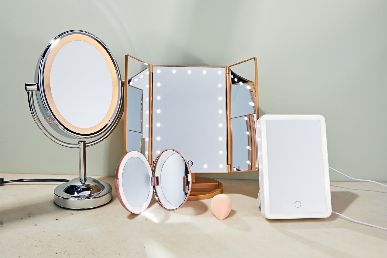 11 Superior Light Up Makeup Mirrors for 2024