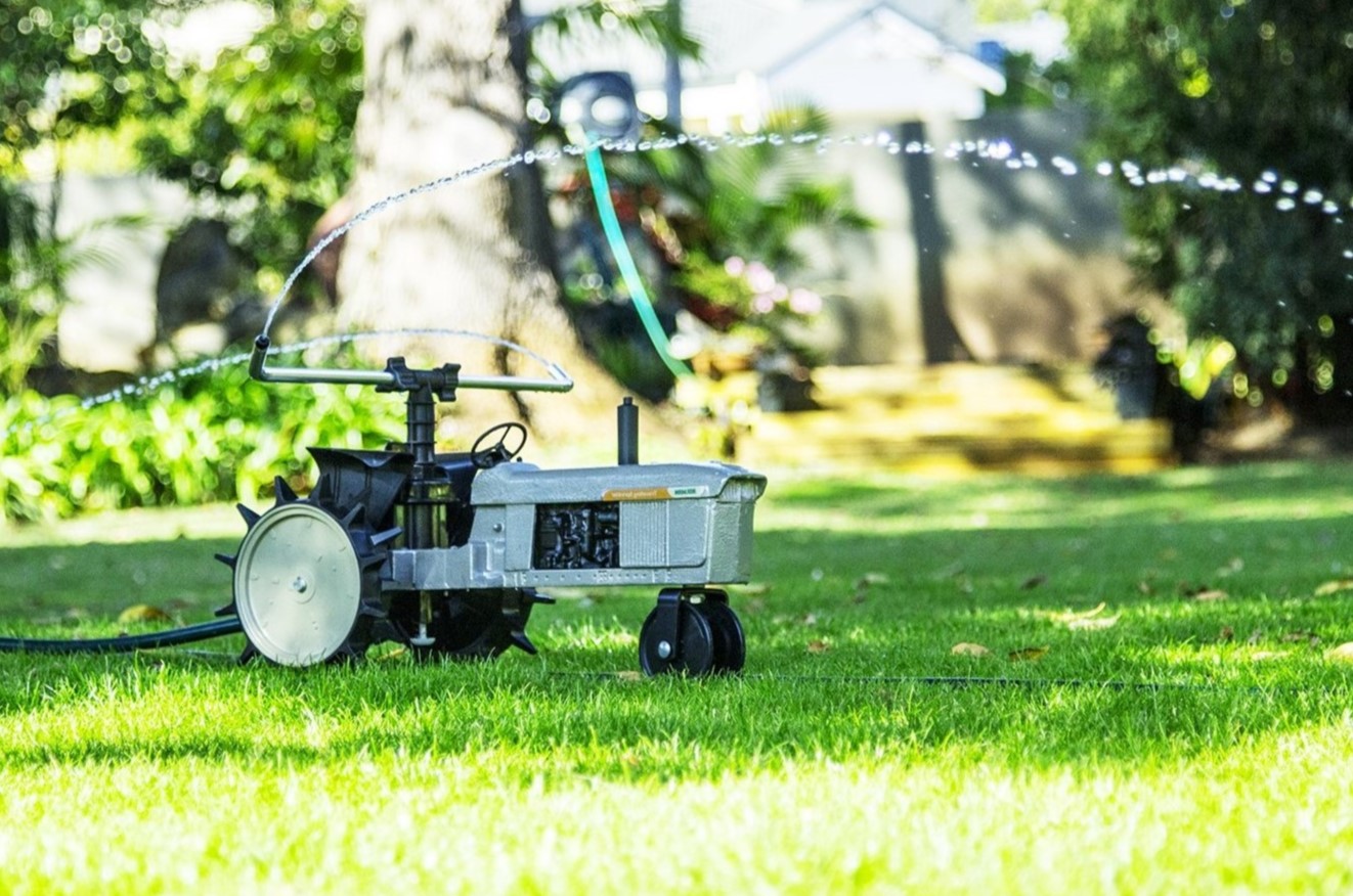 12 Amazing Traveling Sprinklers For Lawns For 2023