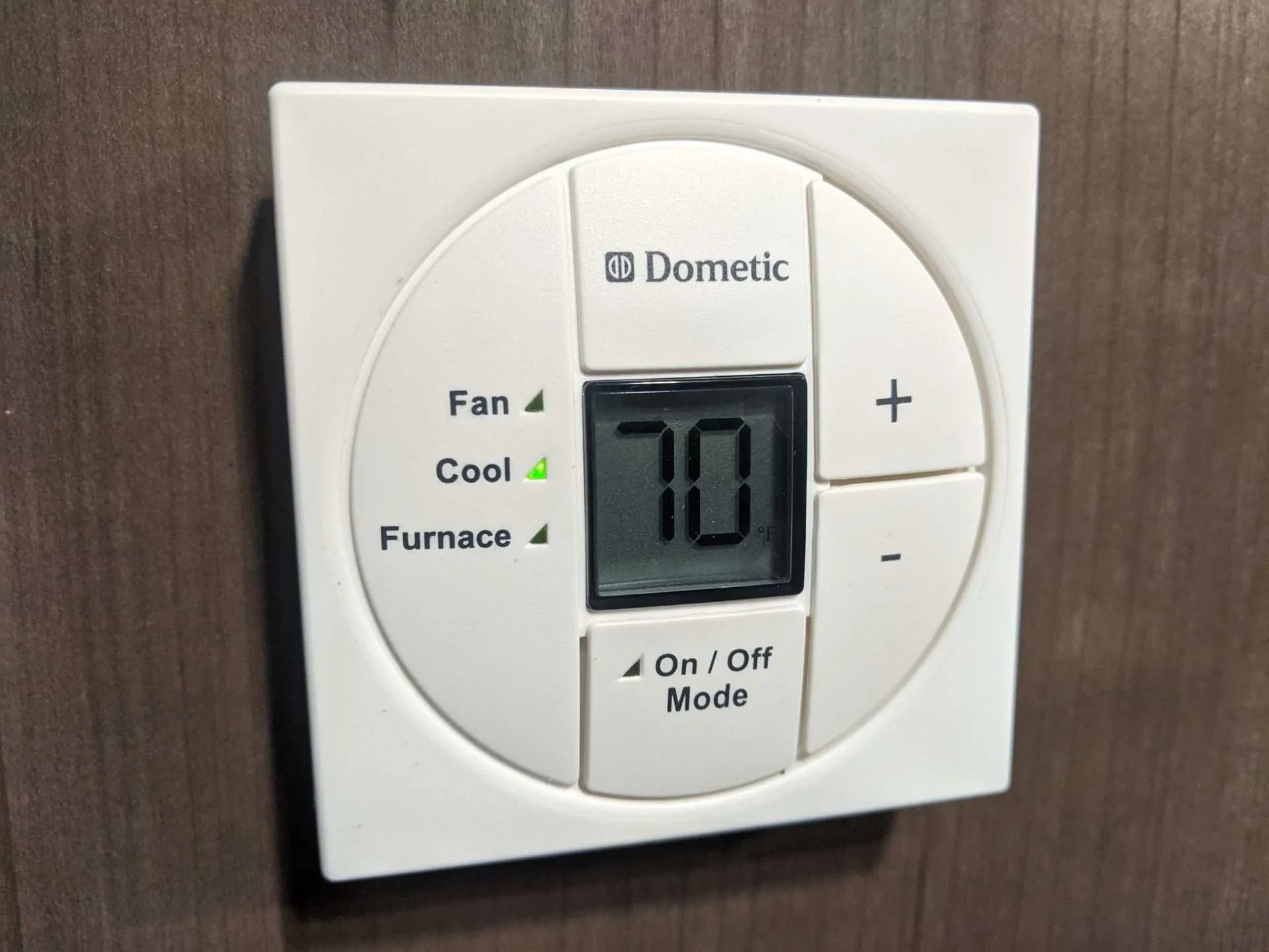 Dometic Comfort Control Center - Multi-Zone CCC Thermostat in White, Control  board not included