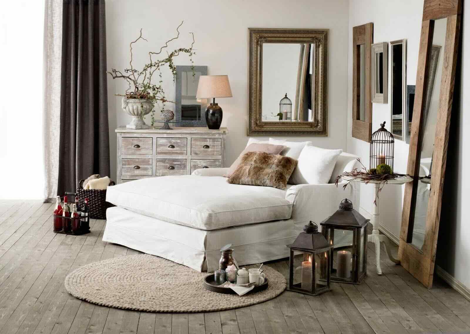 Master bedroom best sale with chaise lounge