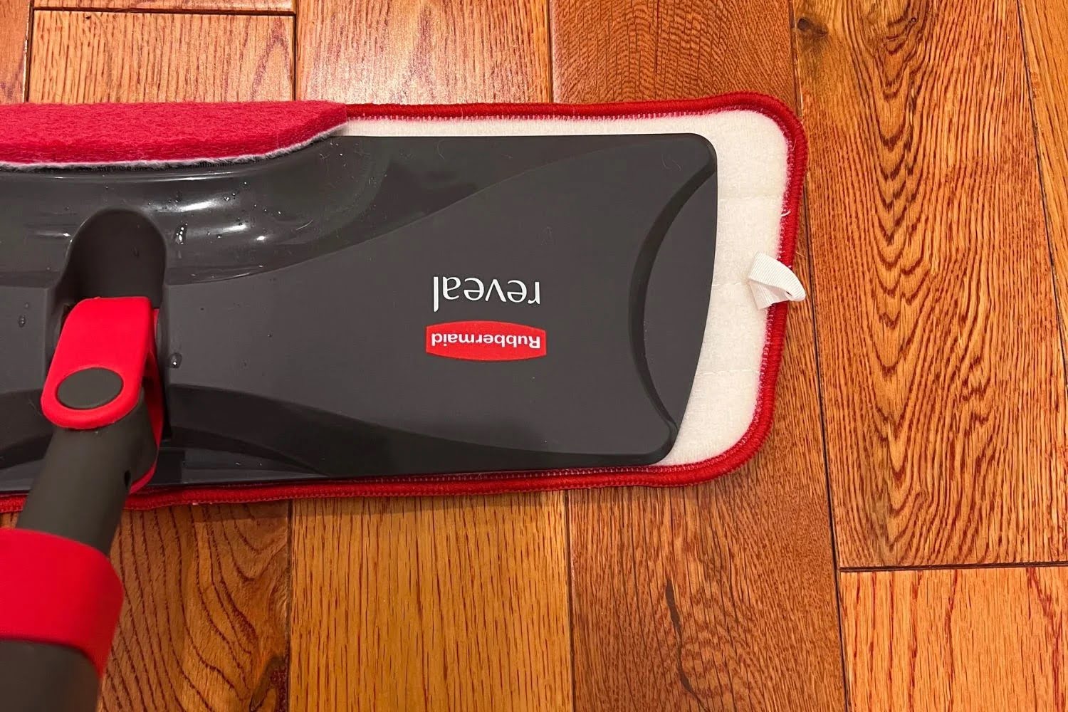 Power Through Holiday Cleaning with the Rubbermaid Reveal Power