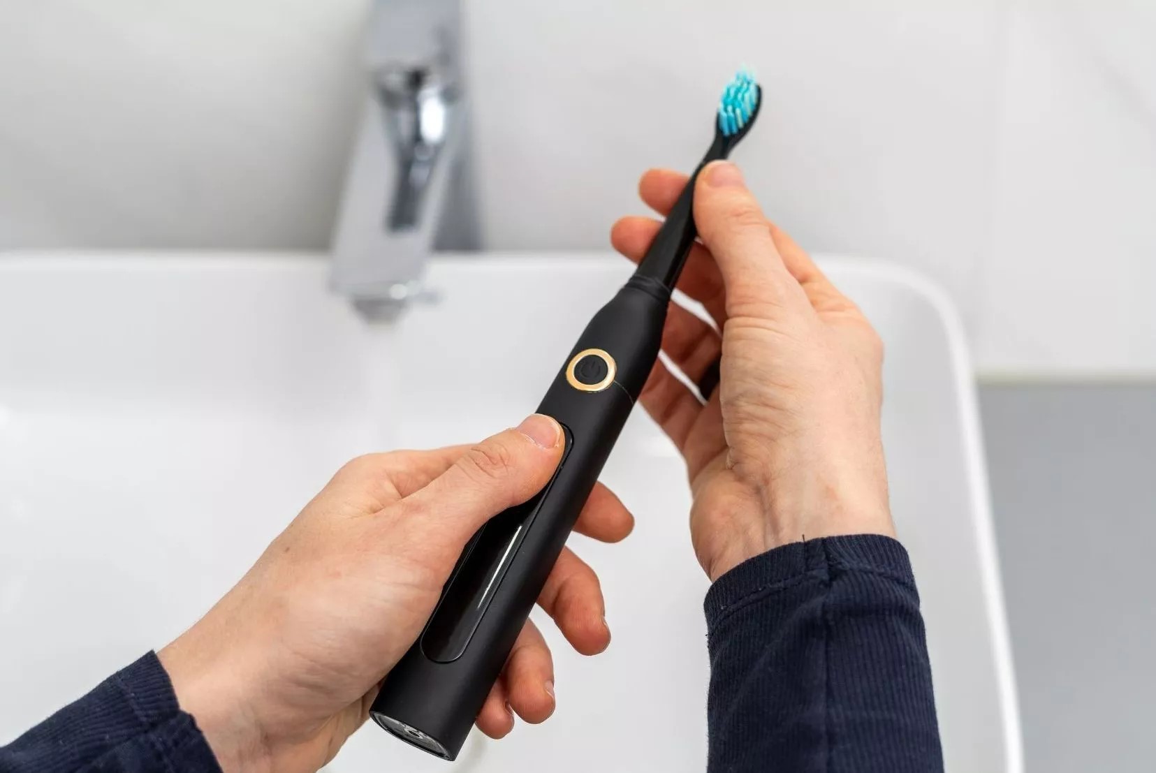 14 Best Black Electric Toothbrush For 2023