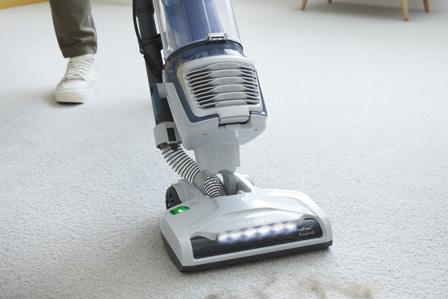 8 Best Bagless Upright Vacuum Cleaner For 2024