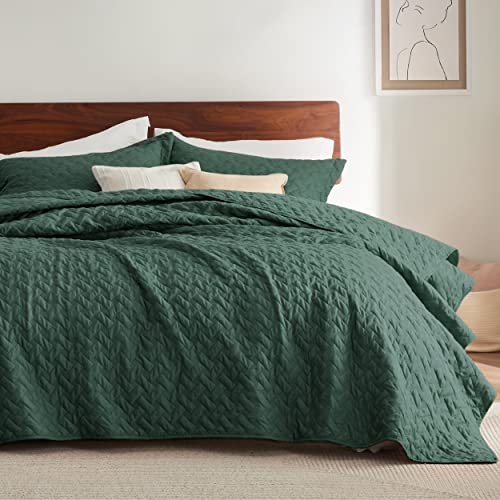 Bedsure King Size Quilt Set - Lightweight Summer Quilt King - Dark Green Bedspreads King Size - Bedding Coverlets for All Seasons (Includes 1 Quilt, 2 Pillow Shams)