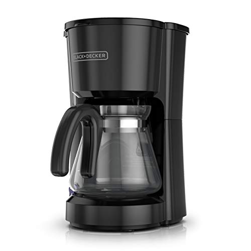 Compact and Convenient Coffee Maker - BLACK+DECKER CM0700B