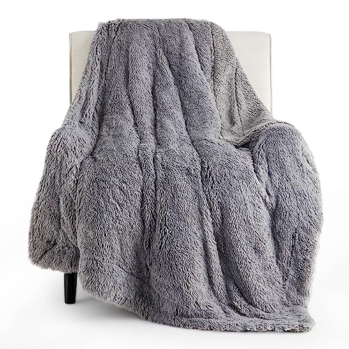 Cozy and Stylish Faux Fur Throw Blanket