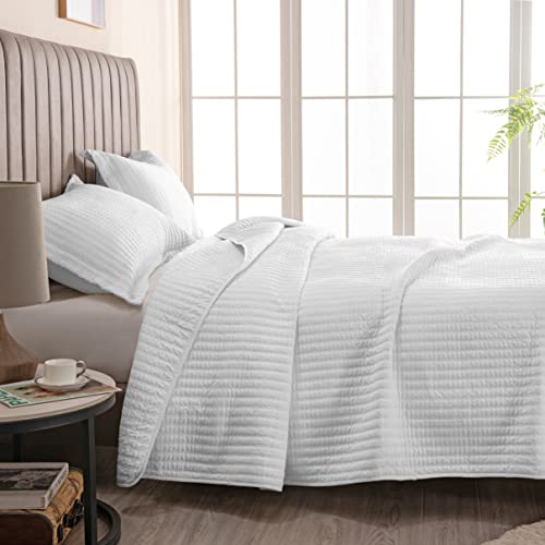 Cozy and Stylish Great Bay Home Bedding Set