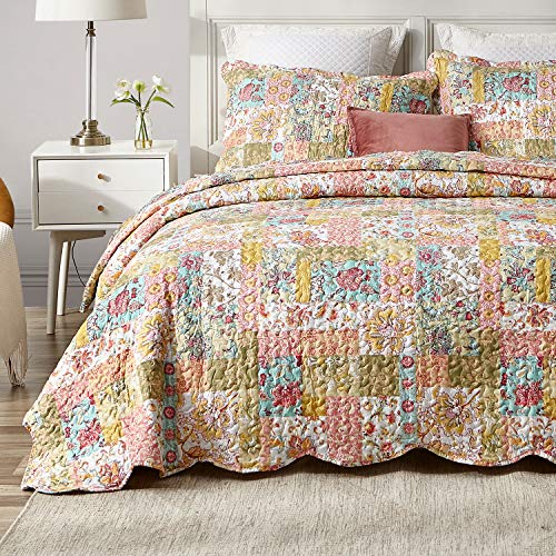Floral Patchwork Quilt Set for All Seasons