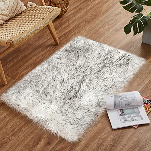 Goolela 2x3 White Grey Faux Fur Washable Bedroom Rug