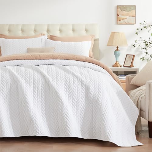 GRT White Quilt Set with Pillow Shams - All-Season Comfort