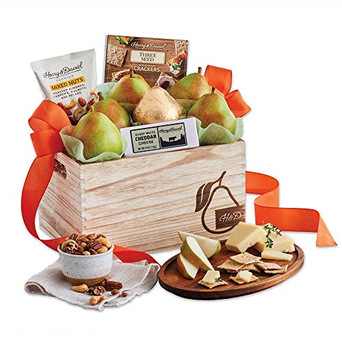 Harry & David Signature Pear, Nut, and Cheese Gift Basket - Classic