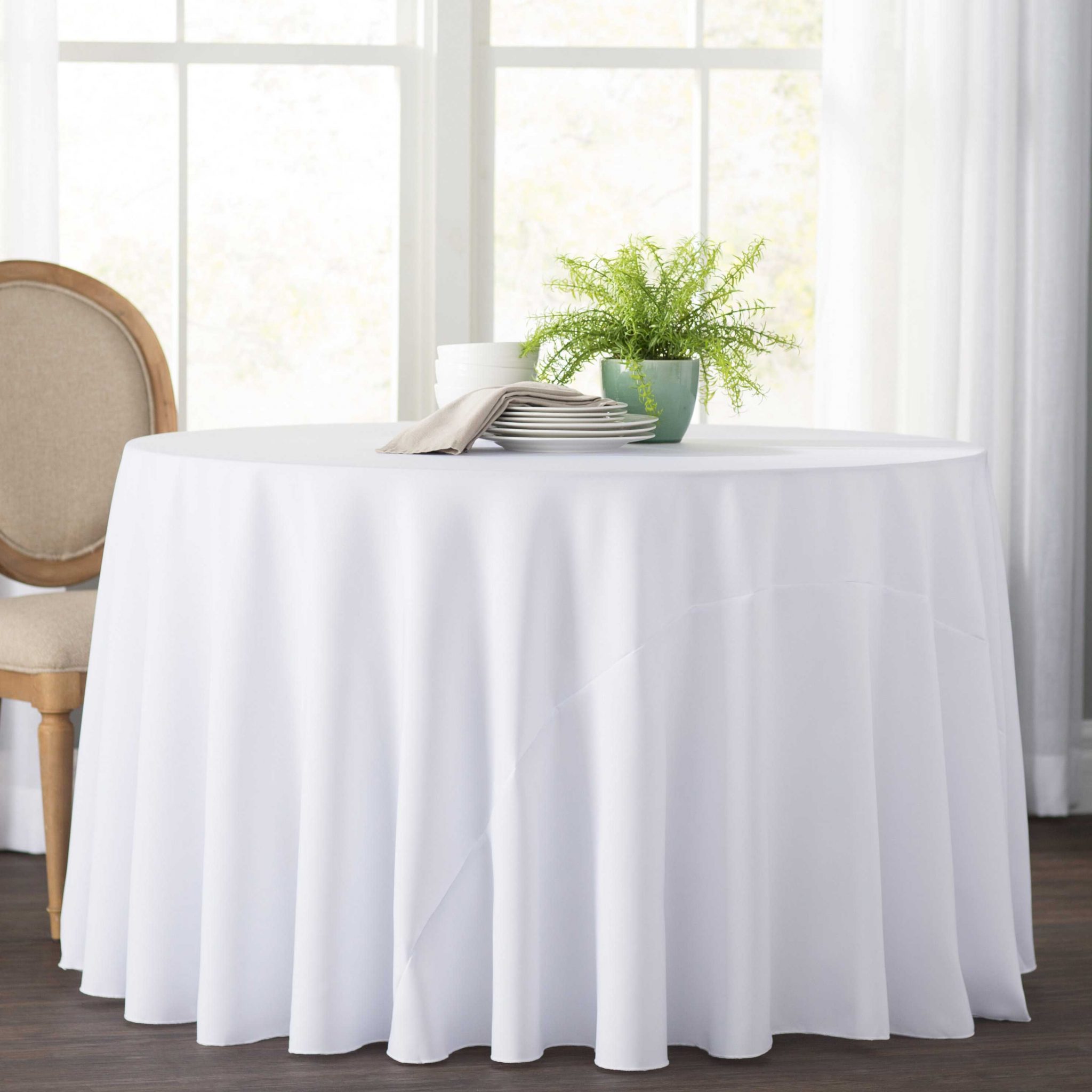 How Are Round Tablecloths Measured