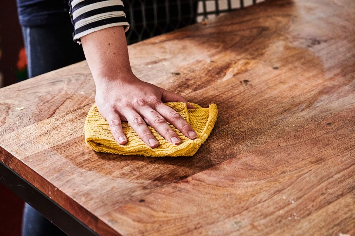 How Can You Clean A Wooden Dining Table?