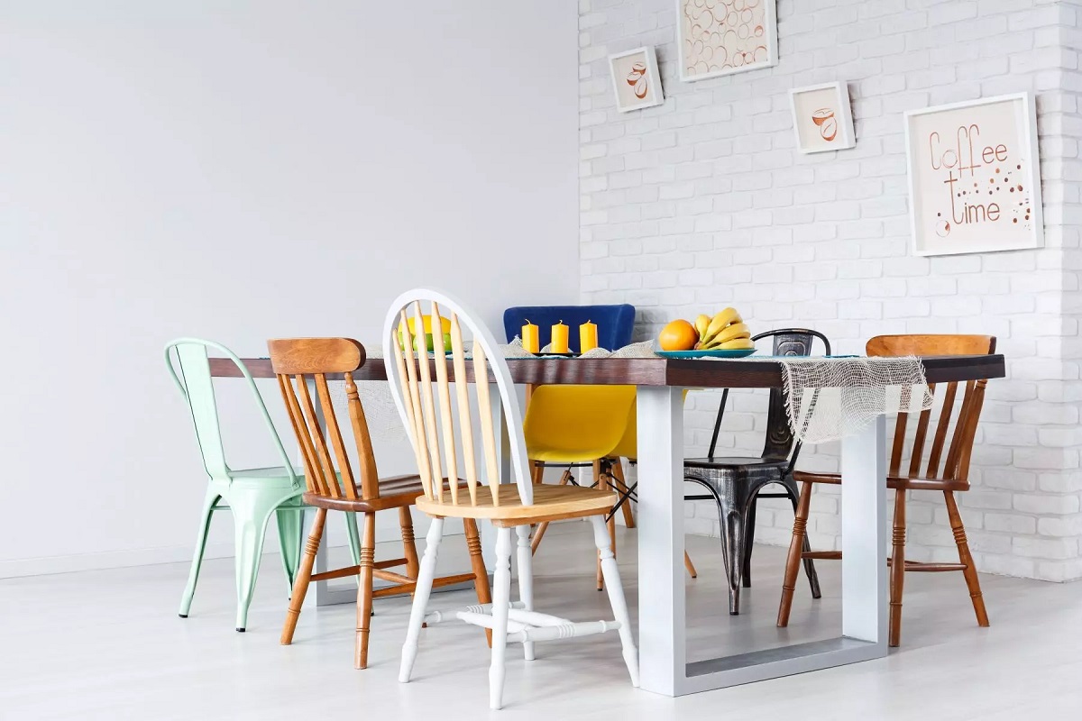 How Can You Mix And Match Chairs At A Dining Table?