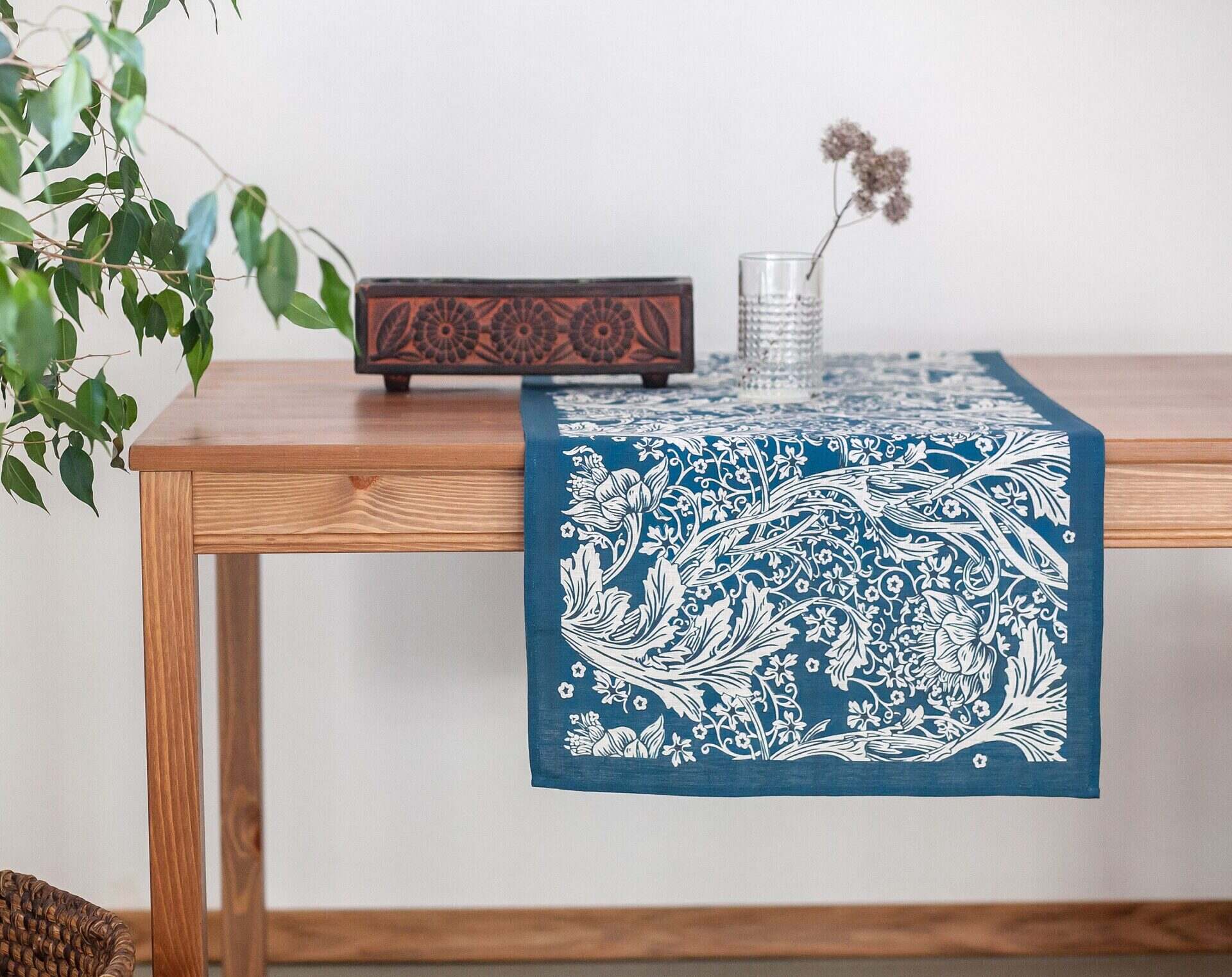 How Do You Style A Table Runner?