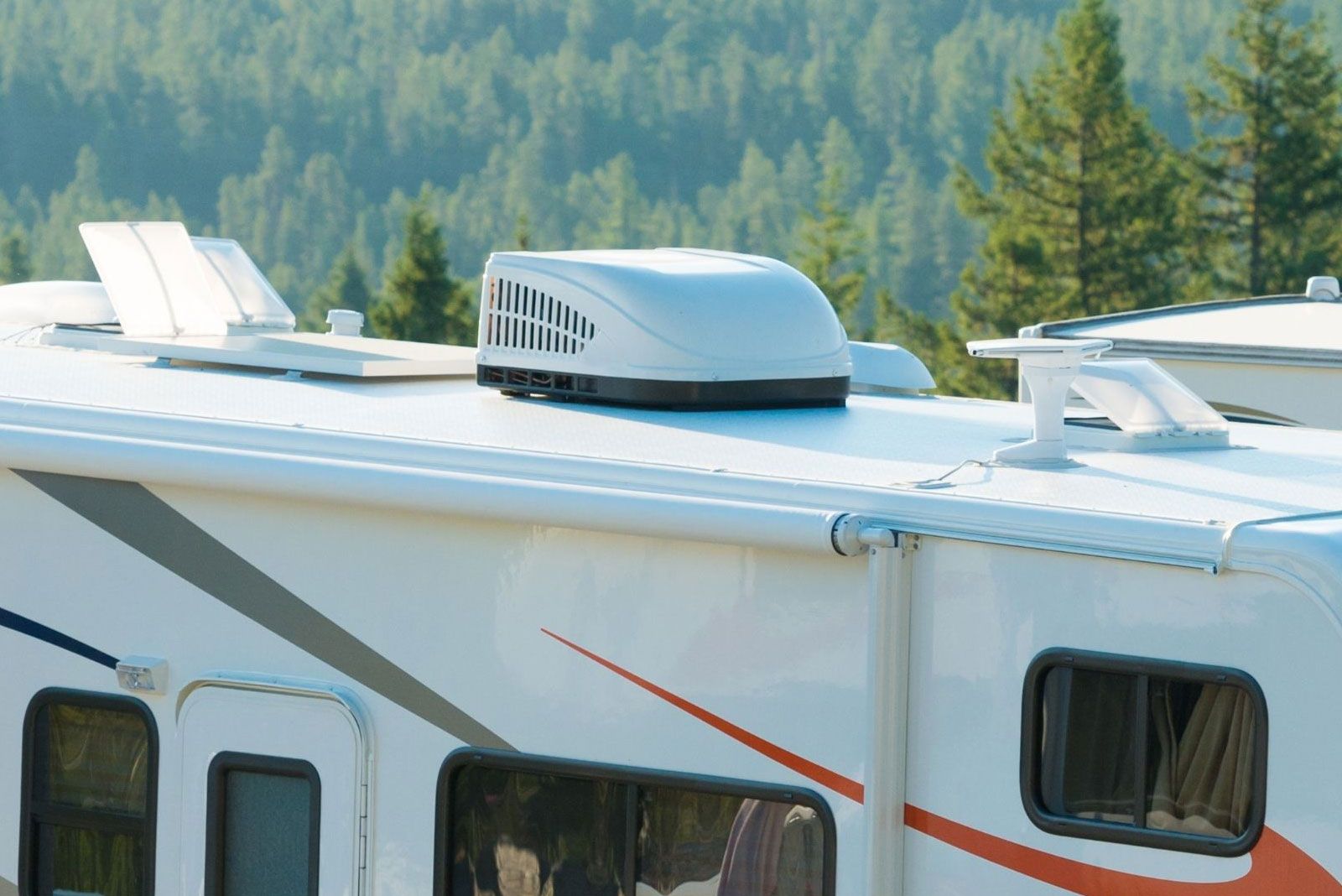 How Does An RV Air Conditioner Work