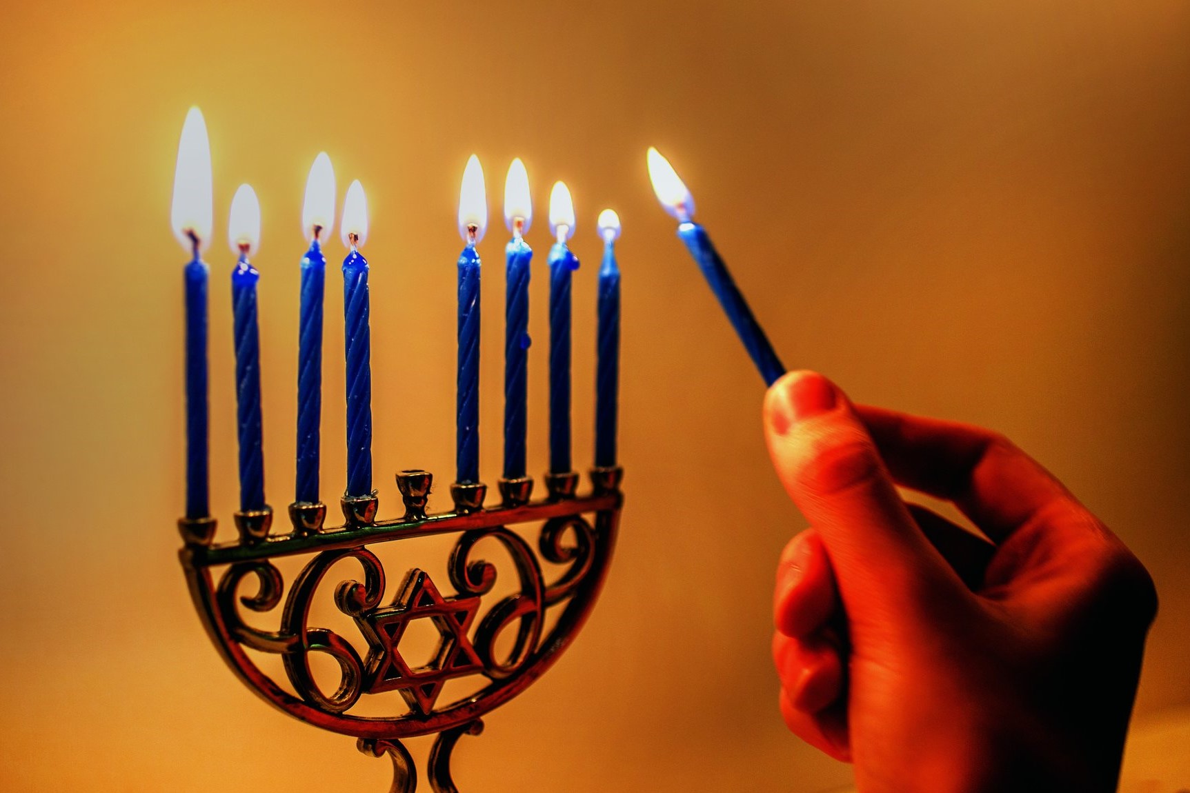 How Long Do Hanukkah Candles Burn