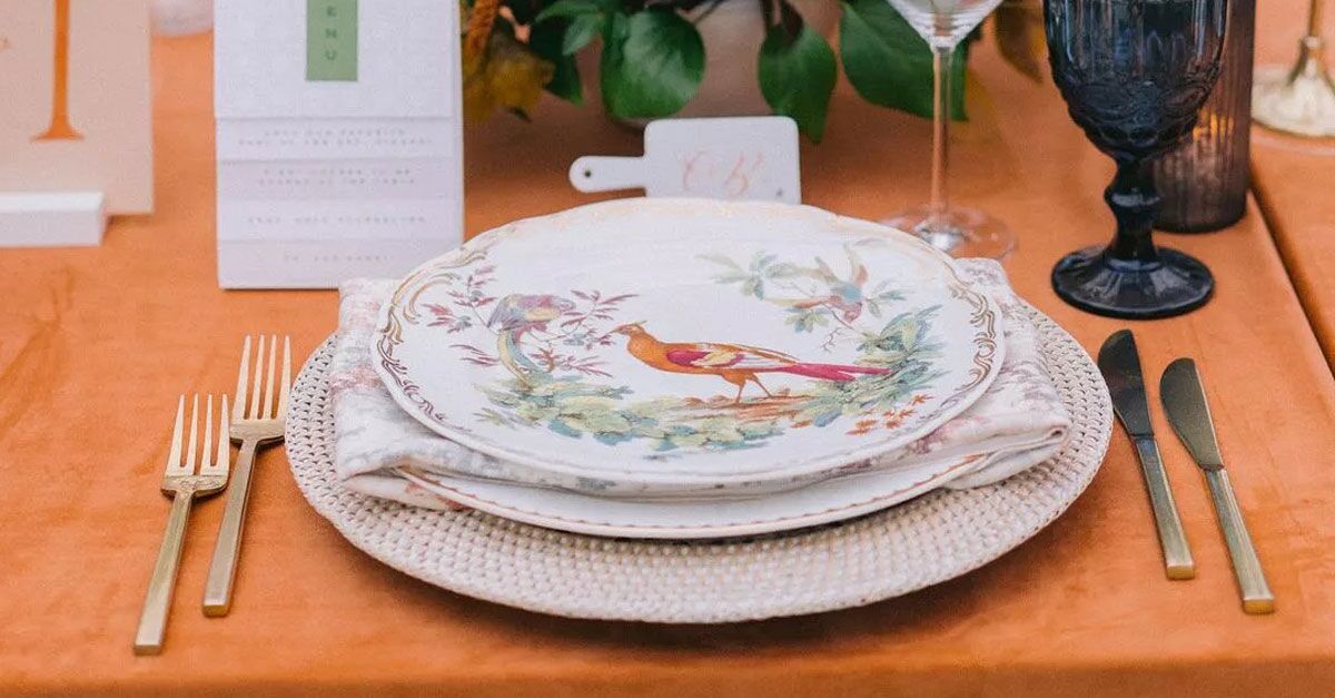 How Many China Place Settings Should I Register For