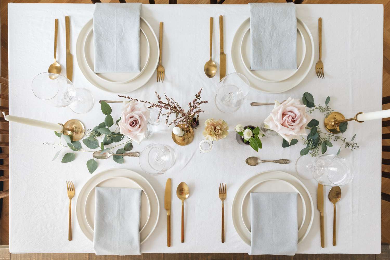 How Many Flatware Place Settings Should I Register For