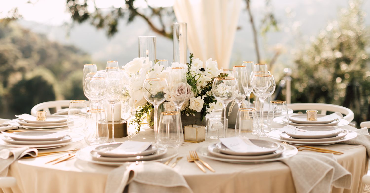 How Many Place Settings To Include In A Wedding Registry