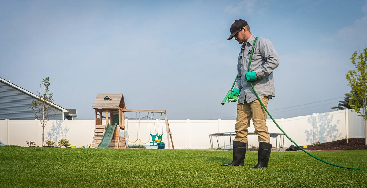 How Much Do Lawn Care Services Cost?