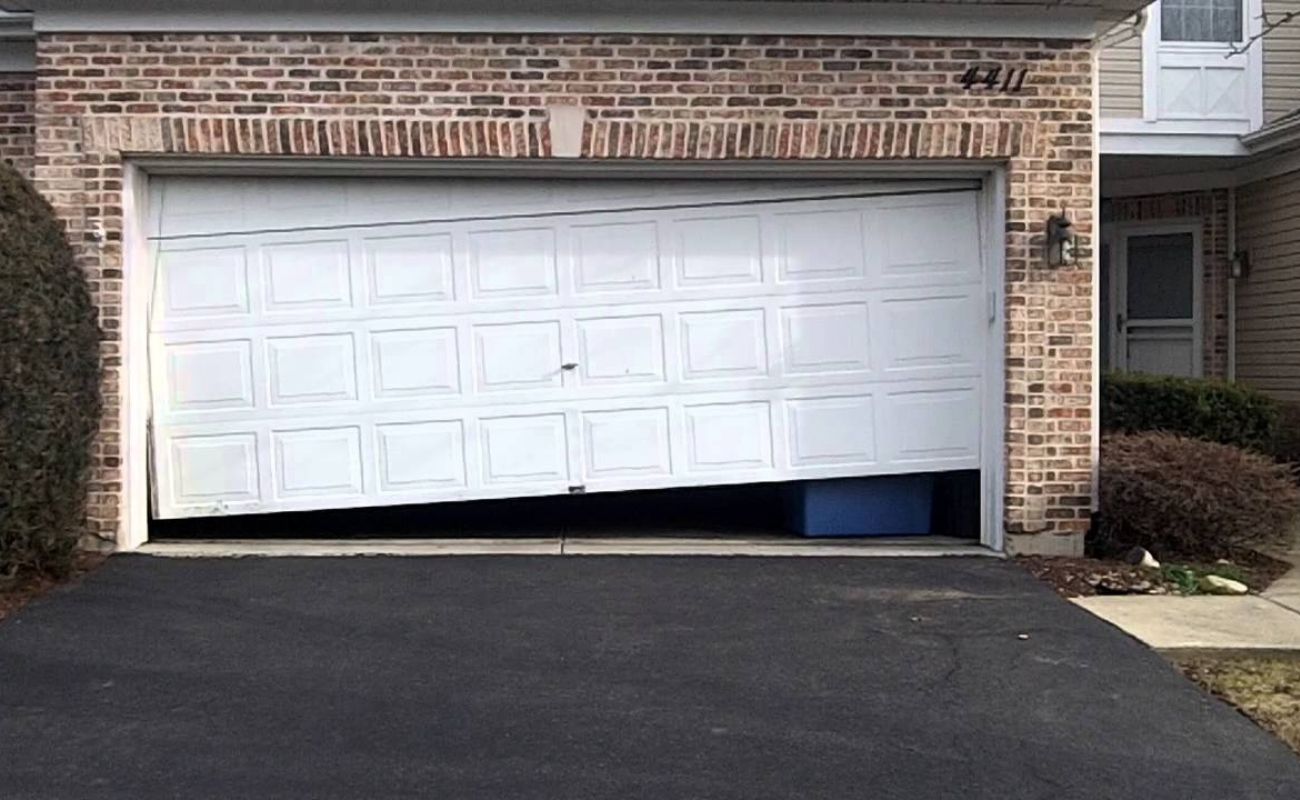 How Much Does Garage Repair Cost