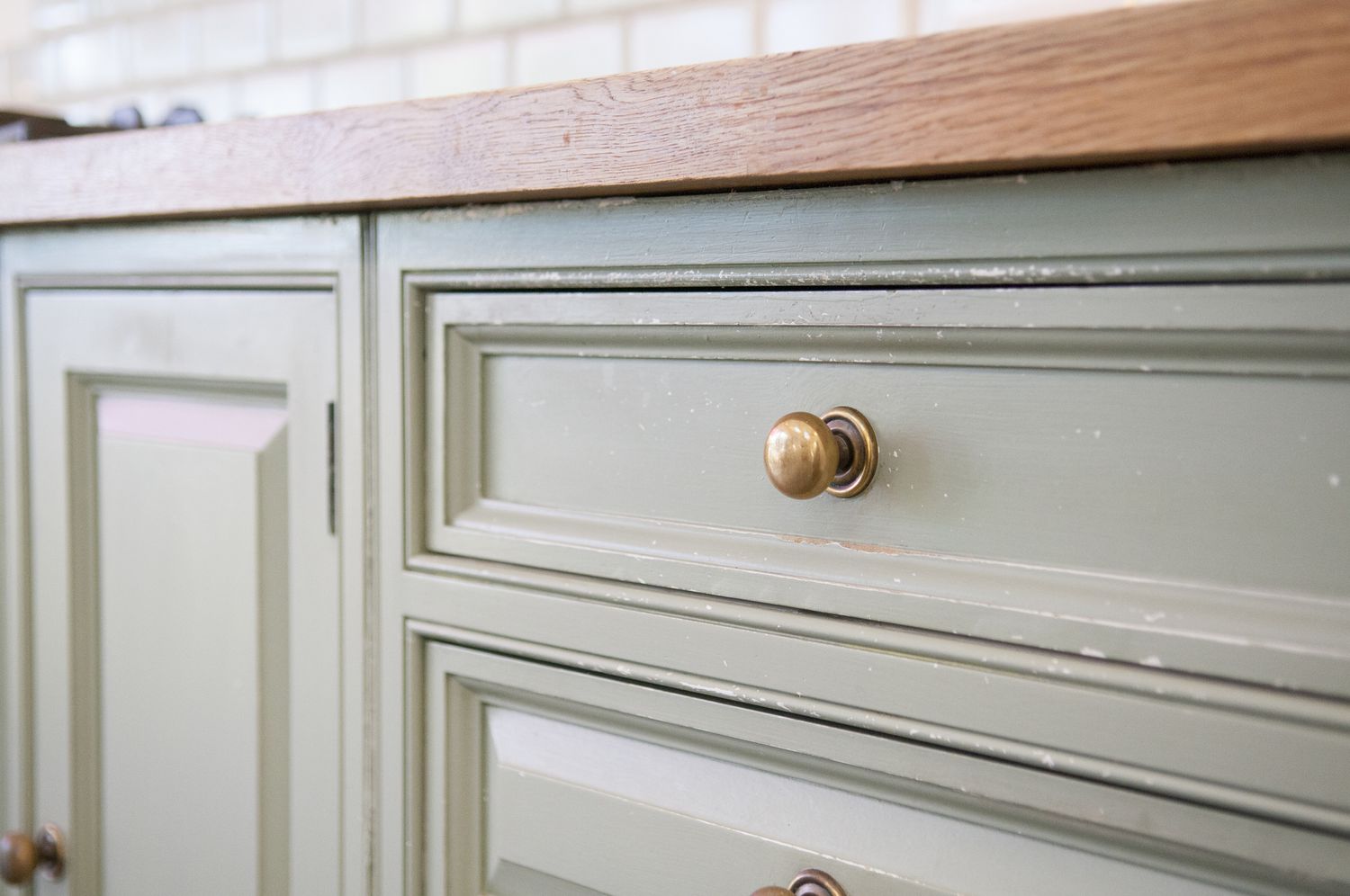 How To Add Long Handles To A Dresser With Knobs