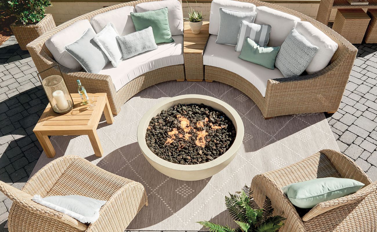 How To Arrange Patio Furniture On A Deck