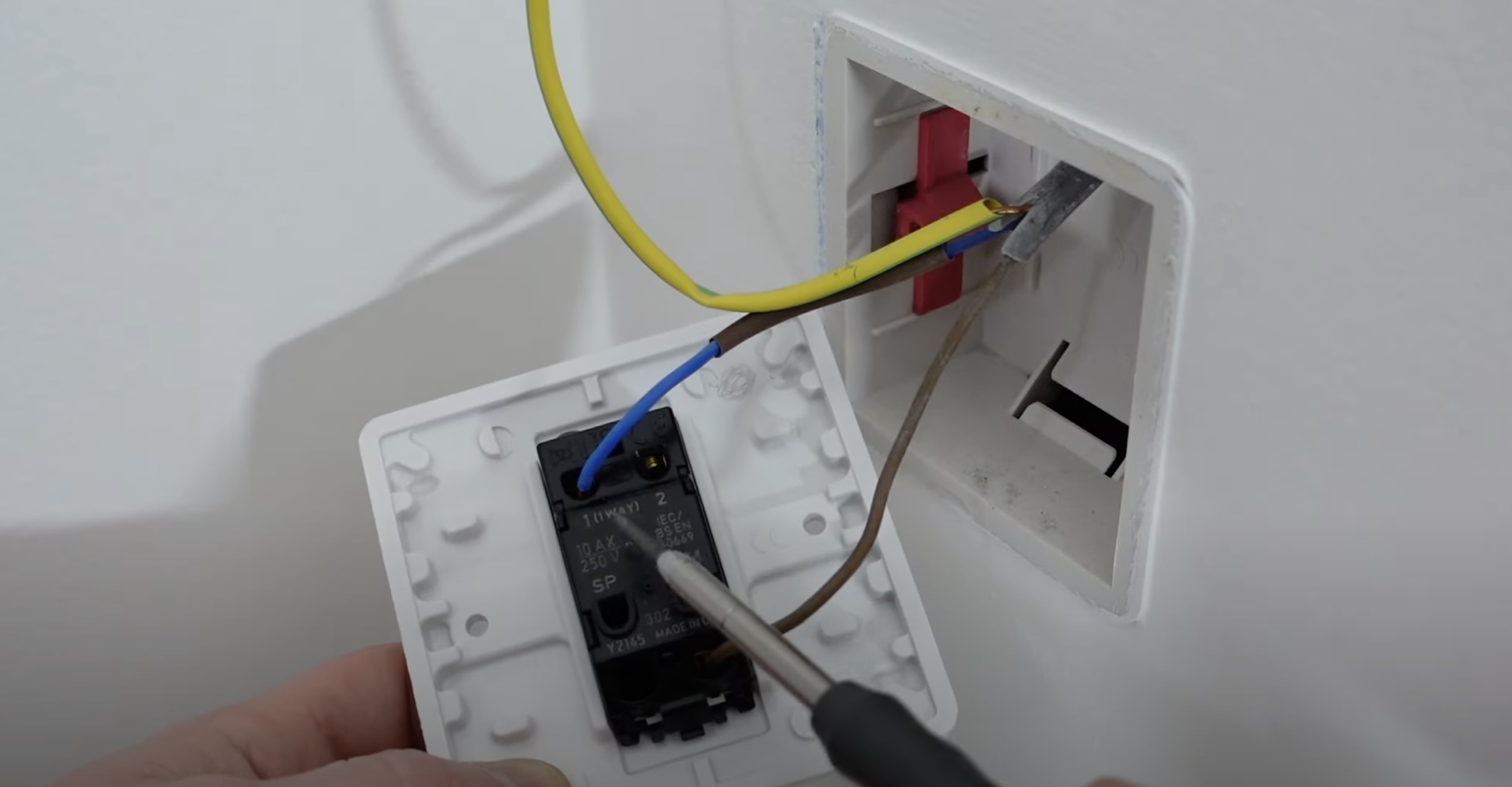 How To Connect A Dimmer Switch In UK