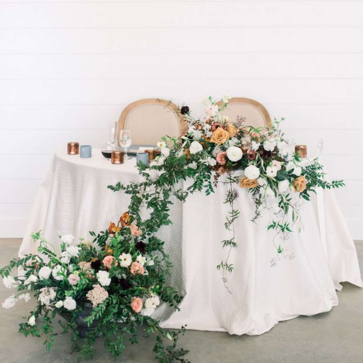 How To Decorate A Greenery Wedding Sweetheart Arch With Tulips