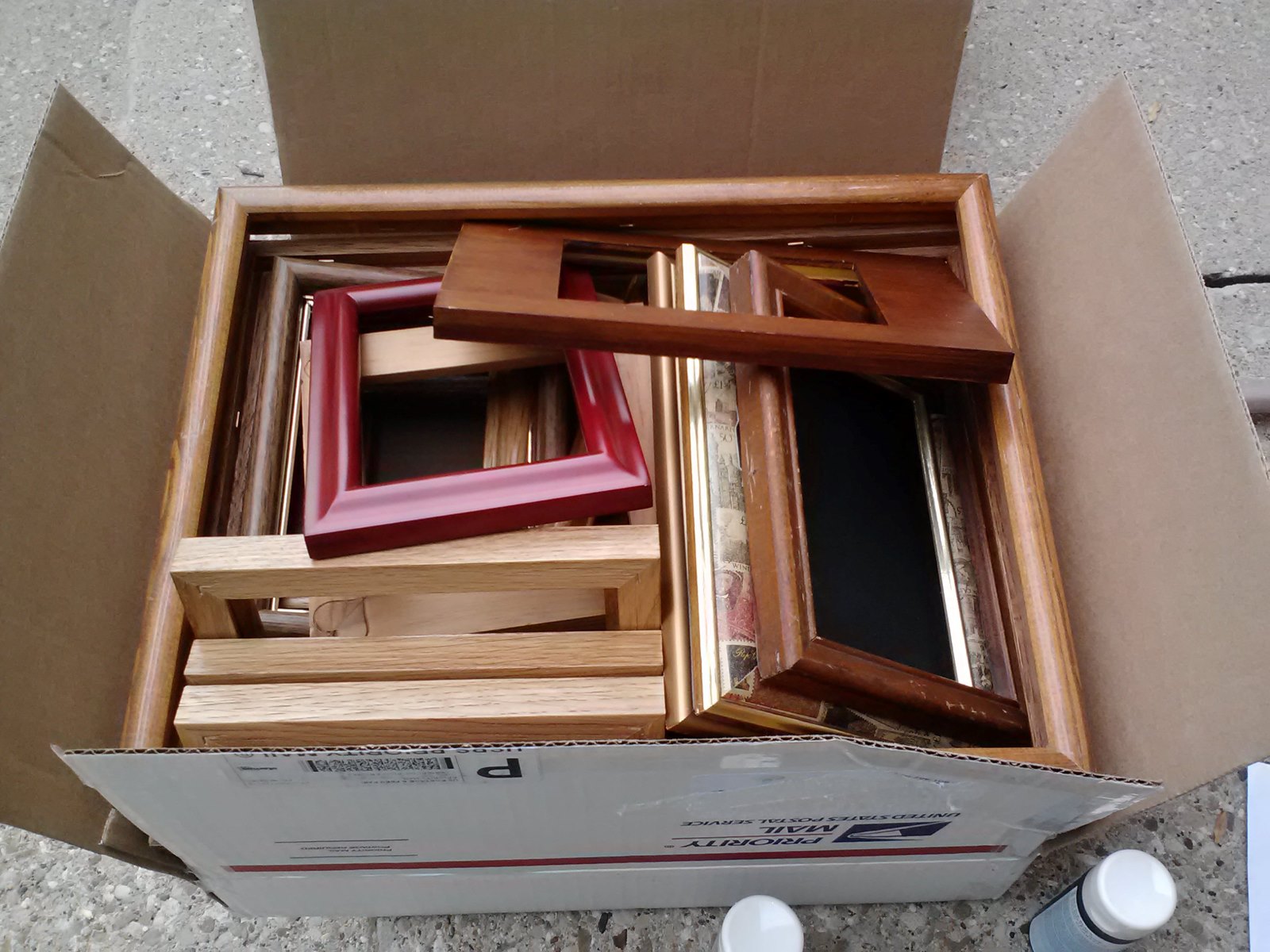 How To Dispose Of Picture Frames