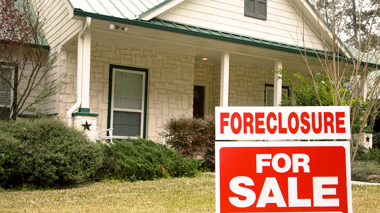How To Estimate Foreclosure Home Repair