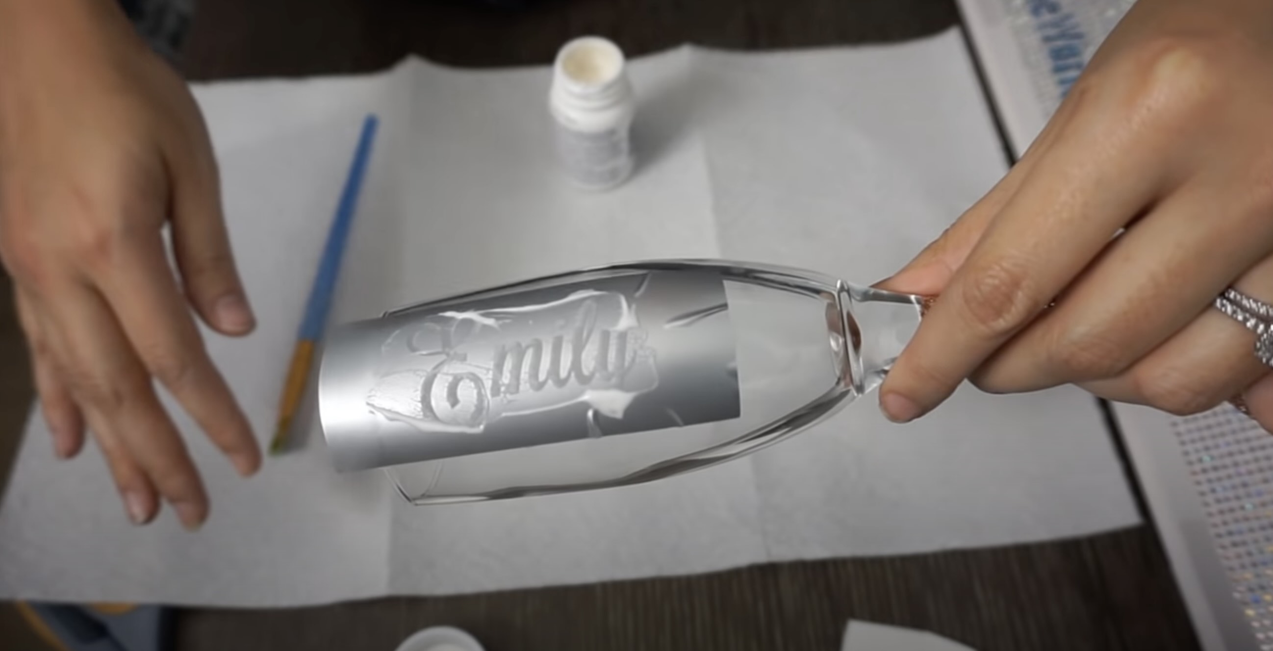 How To Etch Champagne Flutes Using Cricut