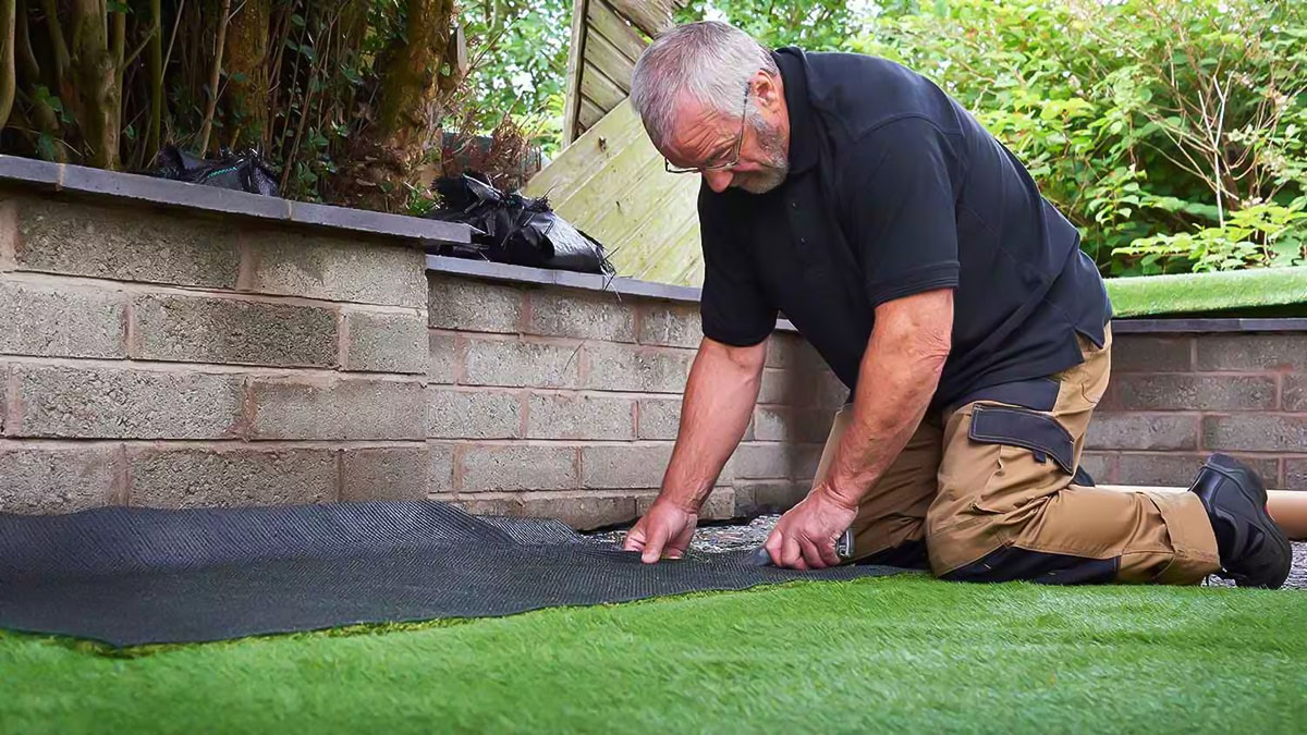 How To Fix Artificial Grass To Decking