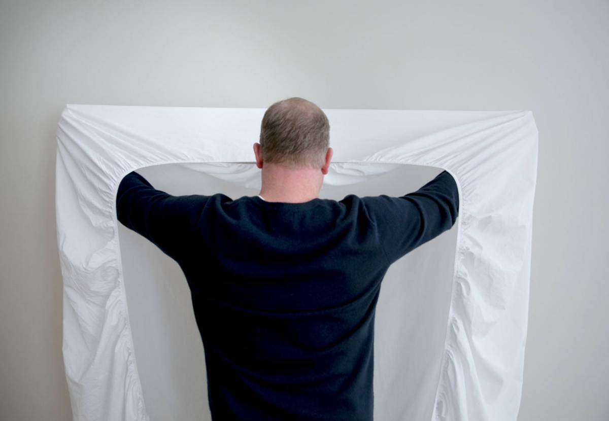 How To Fold A King Fitted Sheet | Storables
