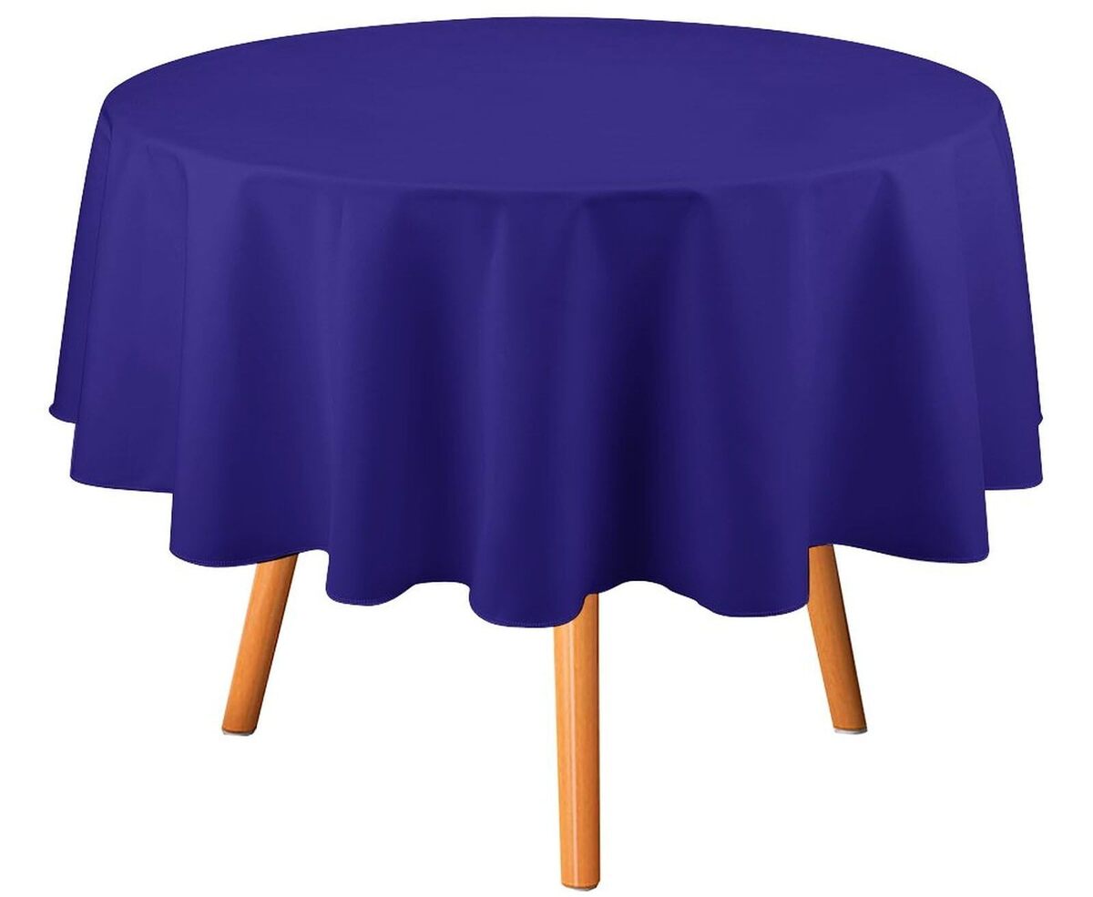 How To Fold A Round Tablecloth