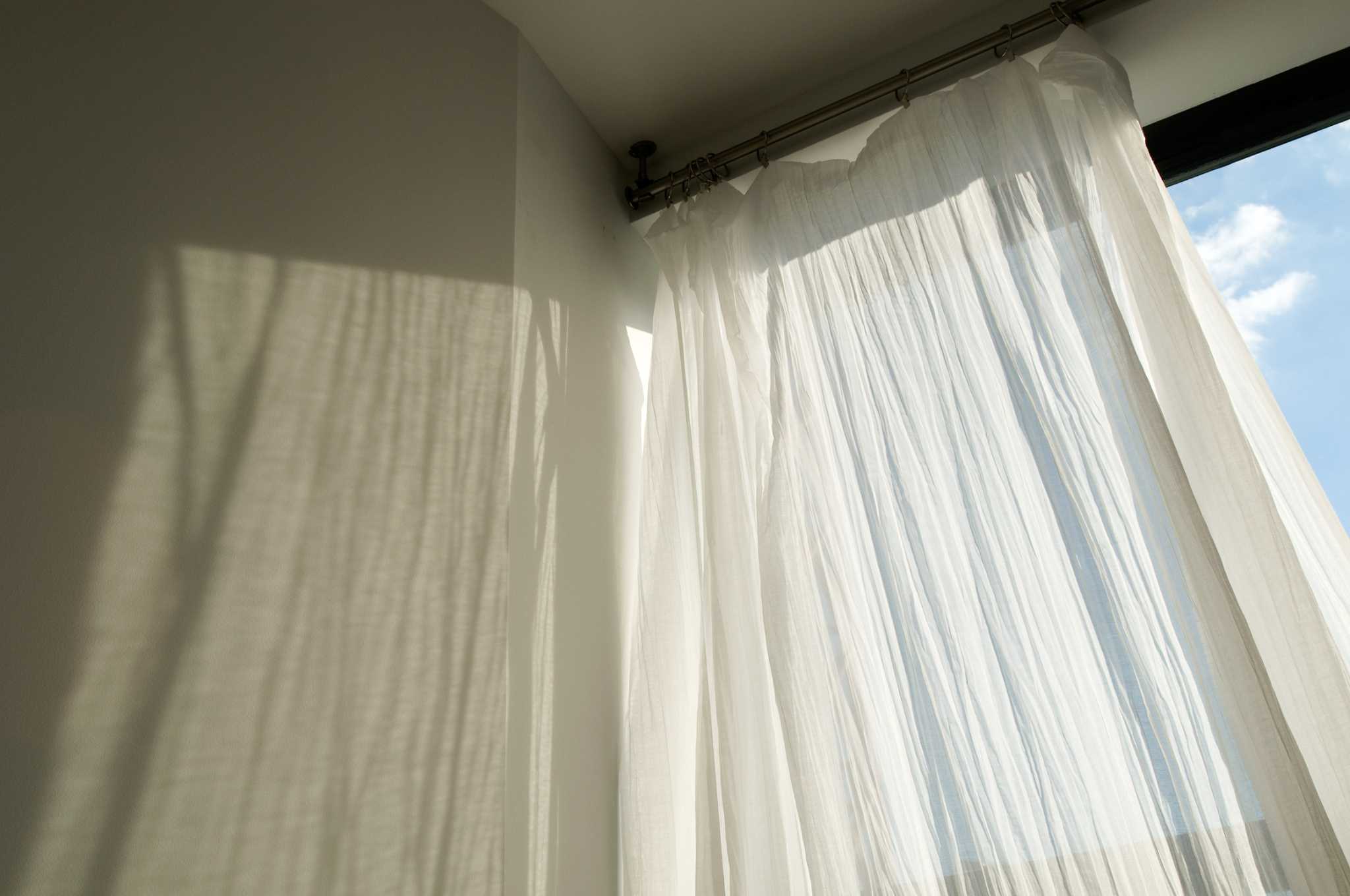 How To Get Wrinkles Out Of New Drapes