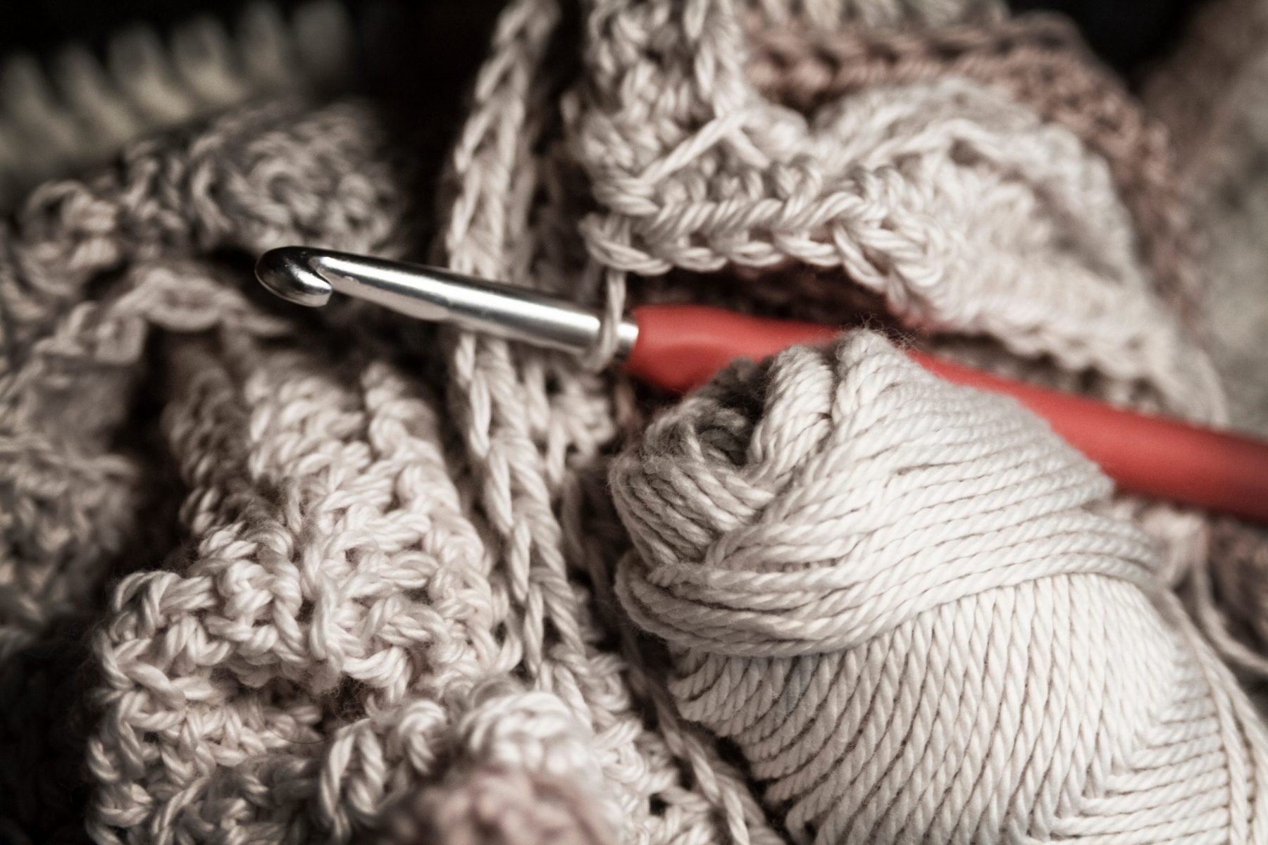How To Hand Knit A Blanket With Thin Yarn