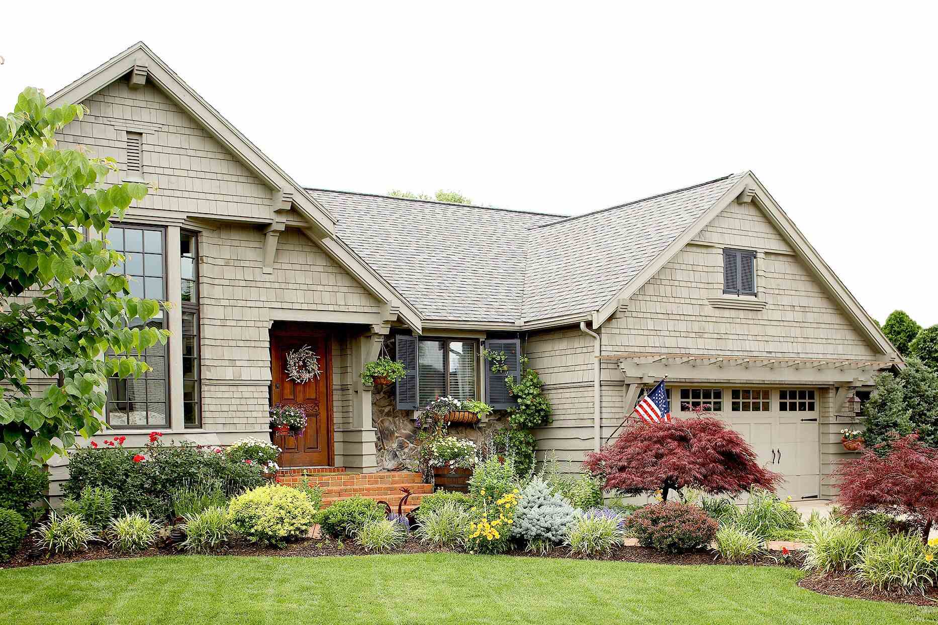 How To Improve Curb Appeal With Landscaping